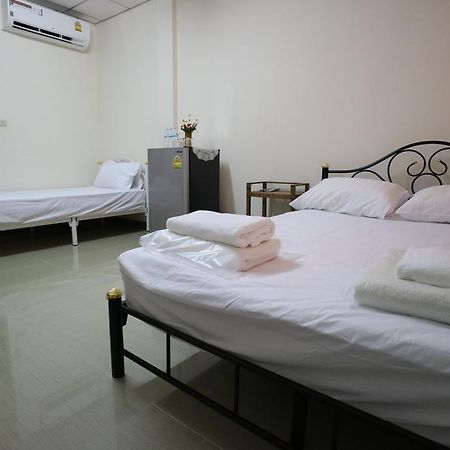 Pob Choke Residences Sattahip Esterno foto